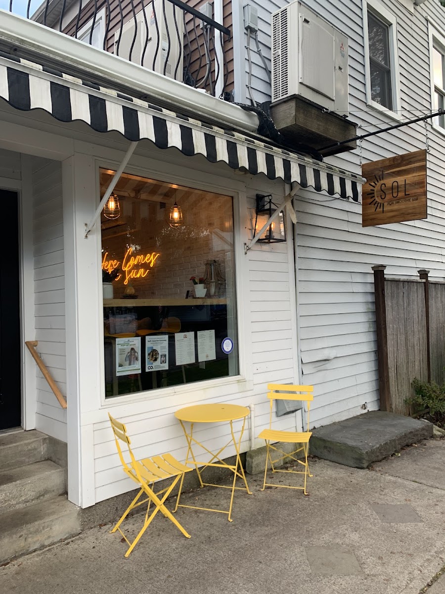 Sol Cafe & Smoothie Bar