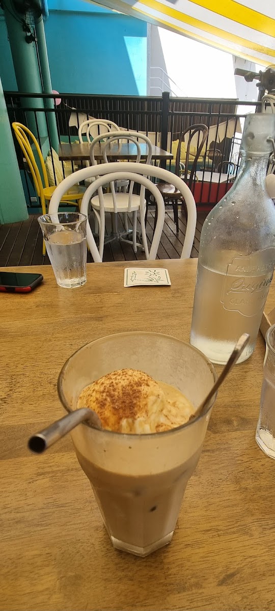 The Little Red Kitchen - 9