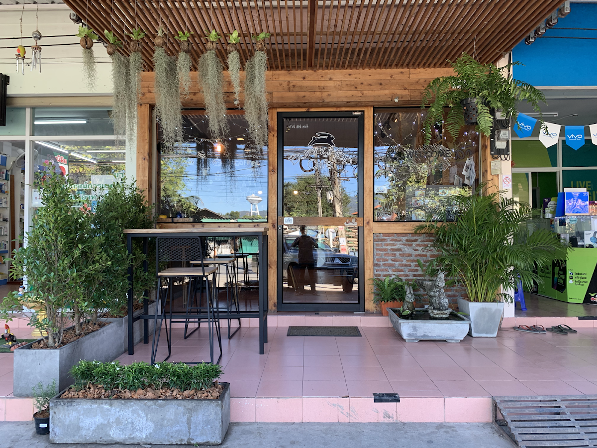 BunnyHop Café