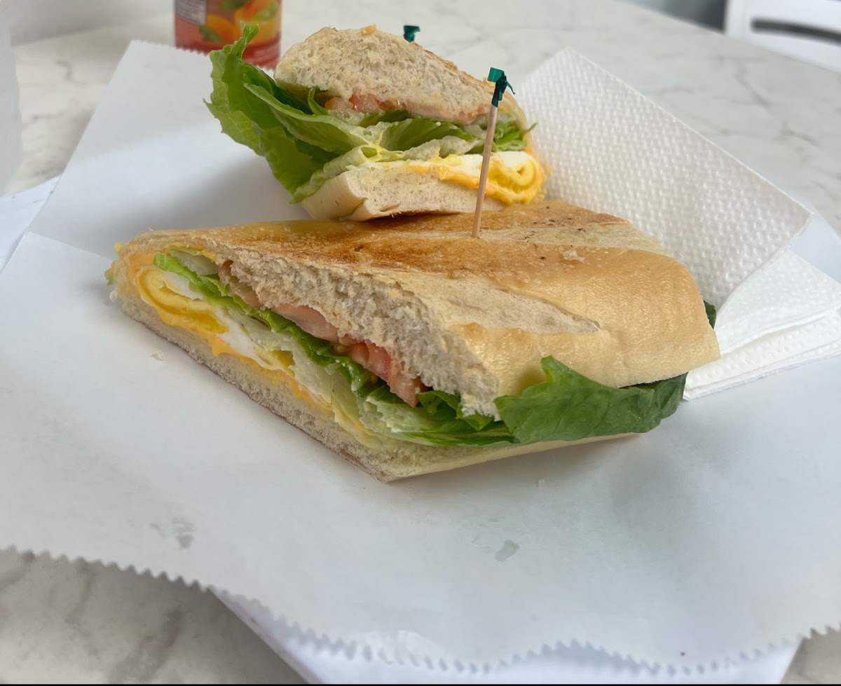 Sabor Tropical Café & Bakery - 6