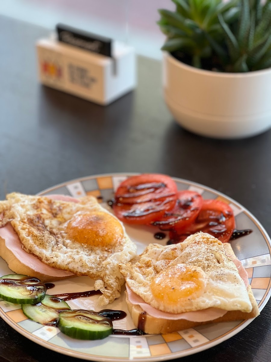 K1 Coffee & Cakes - 10