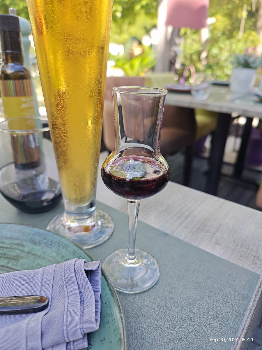 Sports Cafe Bar & Tennis Court 'Nec' - 7