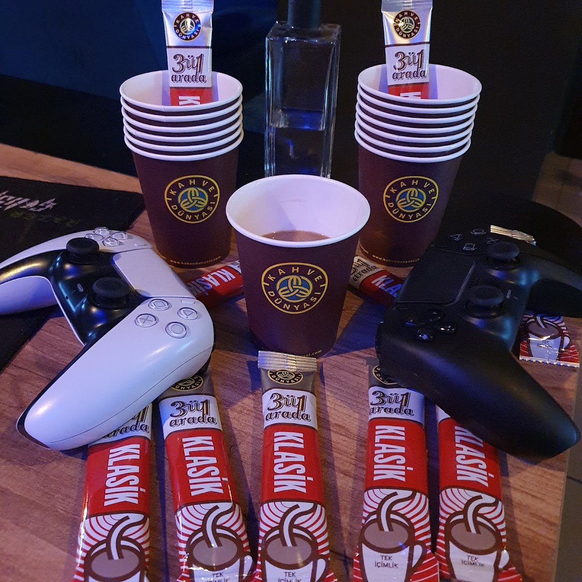 Livane PlayStation Cafe - 6