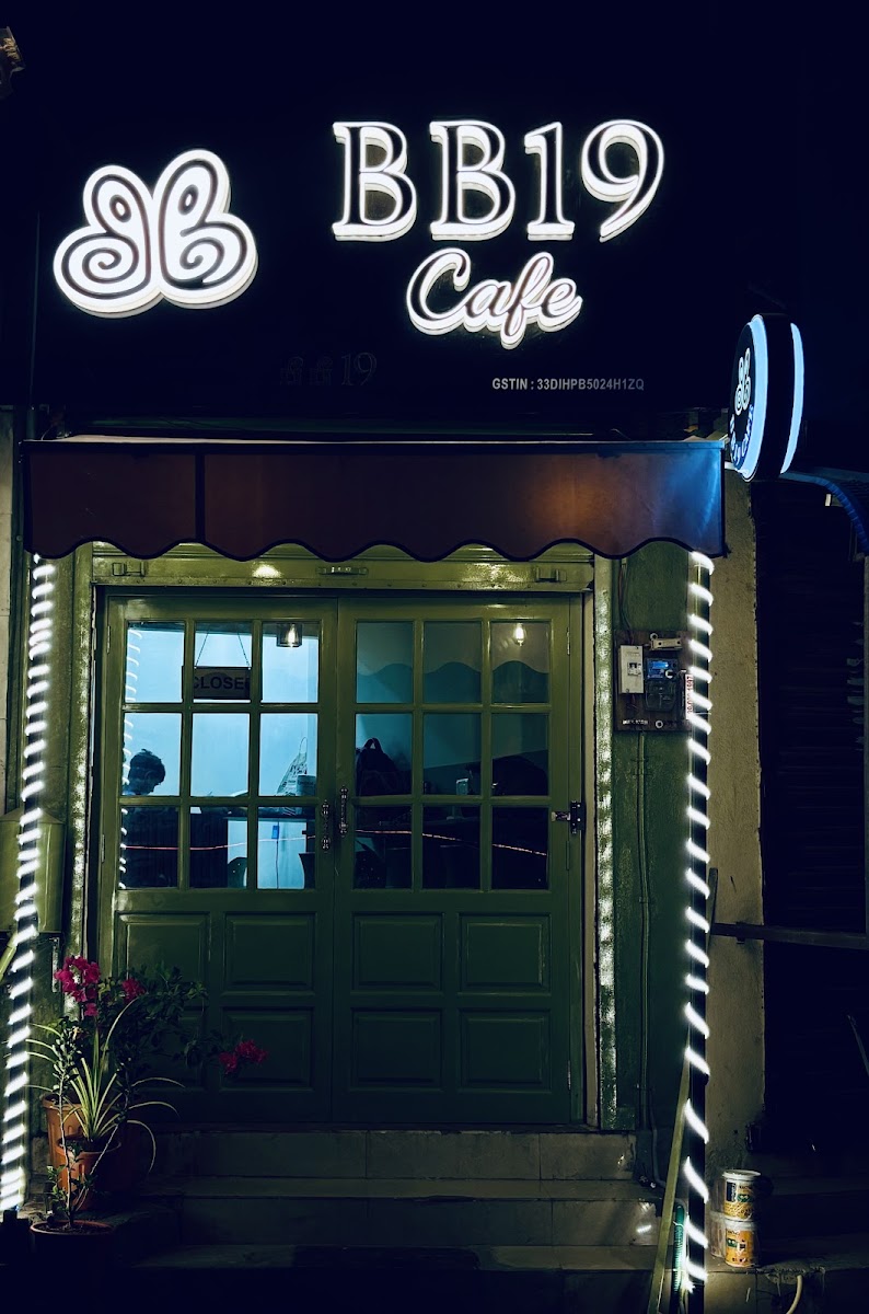 BB19 Cafe