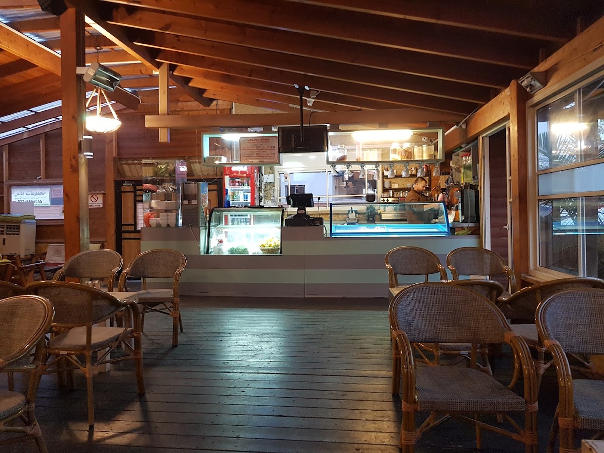 Ahooak Restaurant and Cafe