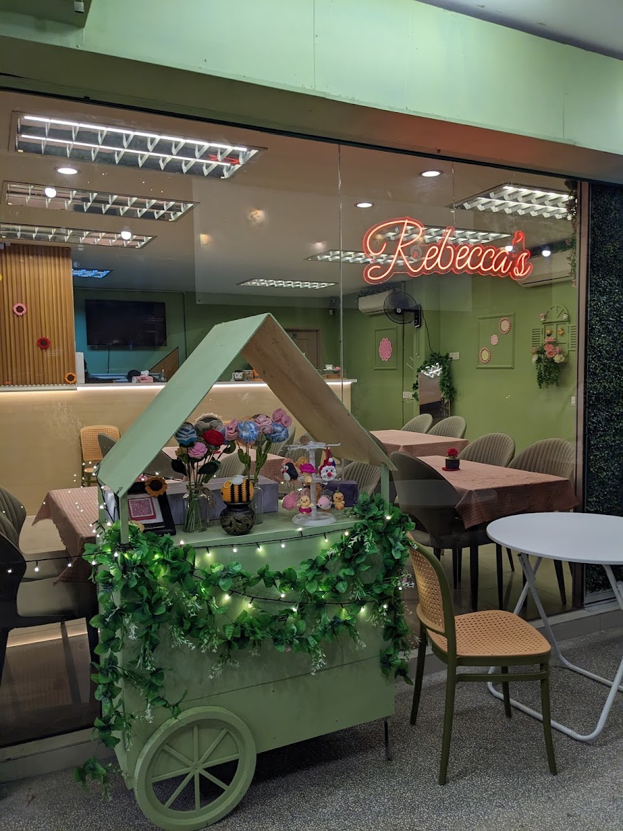 Rebecca’s Cafe (Muslim Owned)