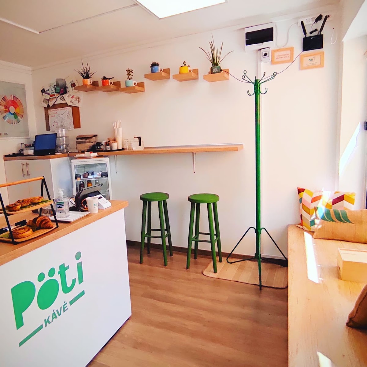 Pöti Kávé Specialty Kávébár