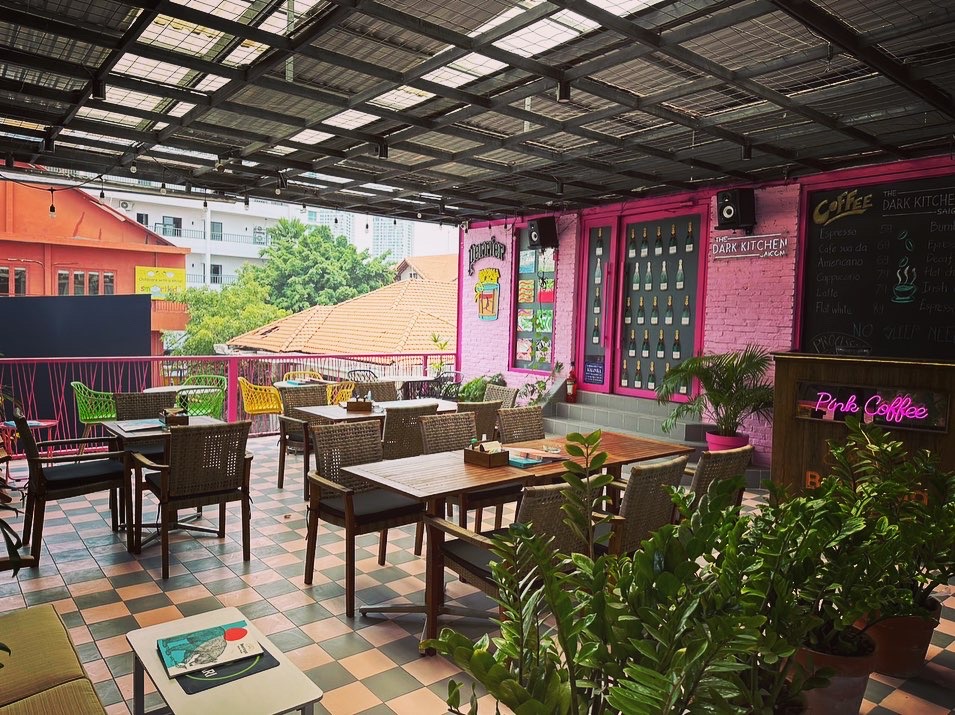 Dark Kitchen Eatery & Wine - 4