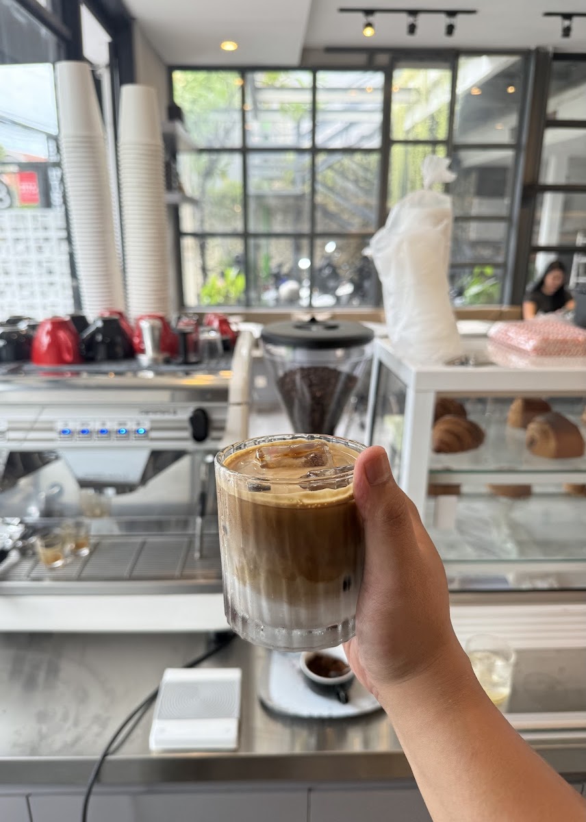 EGGPRESSO Nail Cafe Canggu - 5