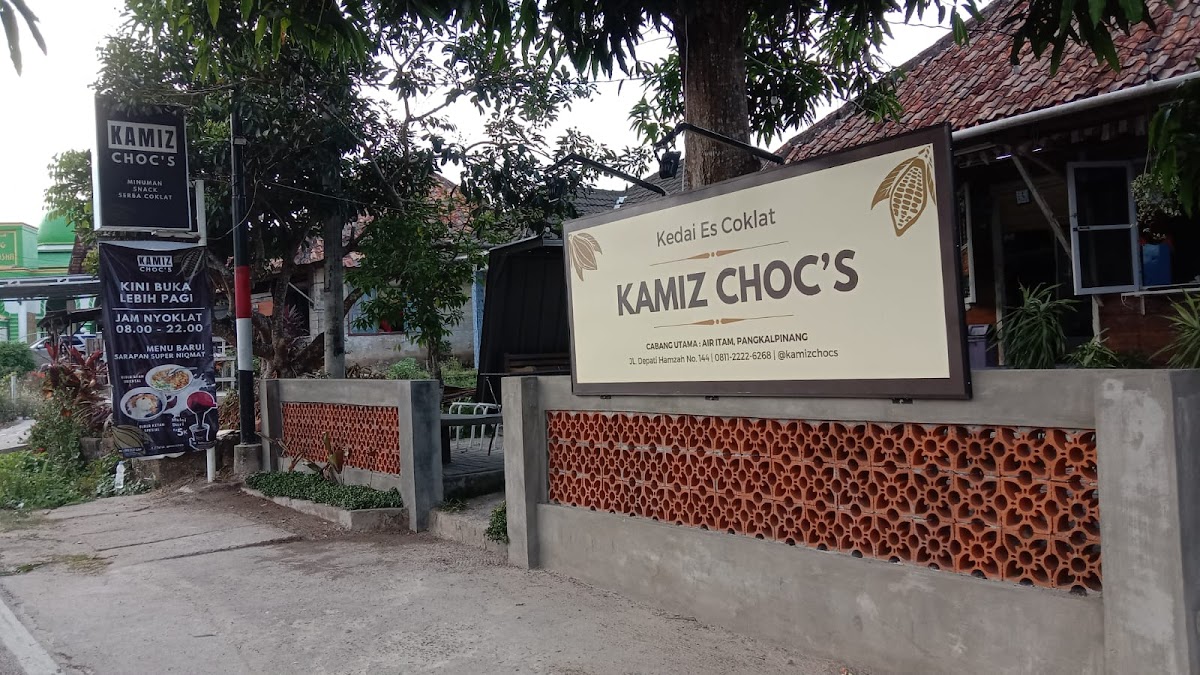 KAMIZ CHOCS (Cafe Es Coklat dan Toko Cokelat)