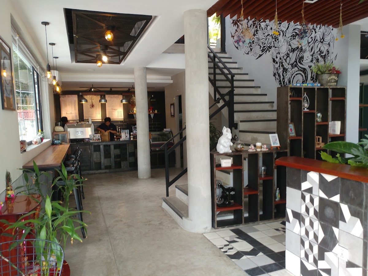 Clazz Coffee & Eatery