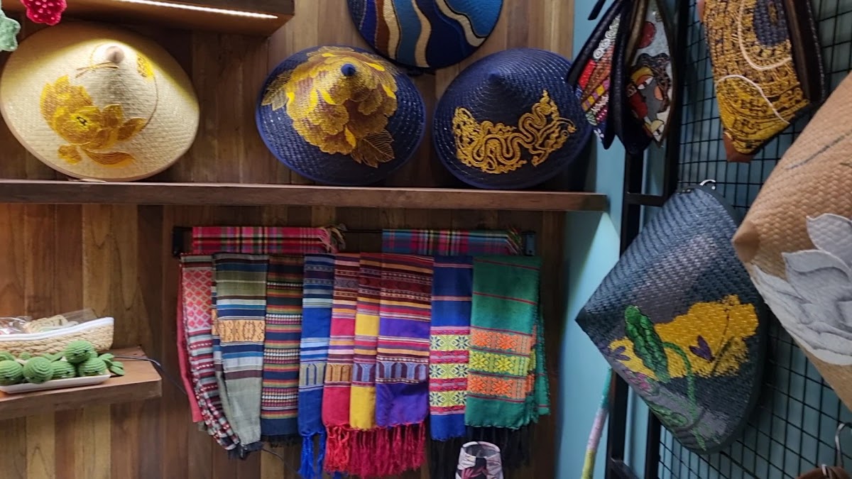 Ravie Cafe Boutique - 2