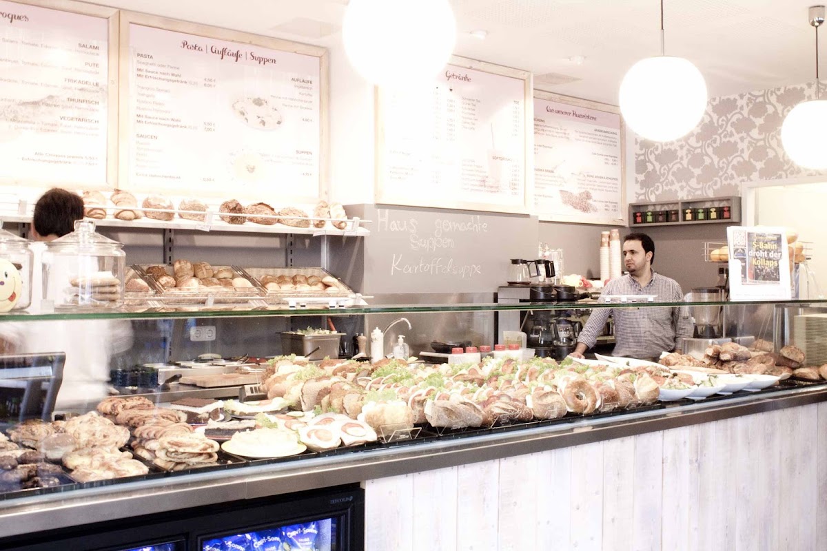 Wally's - Coffee & More