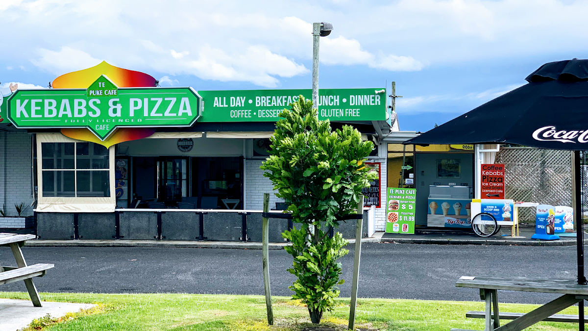 TE PUKE CAFE kebabs & pizza