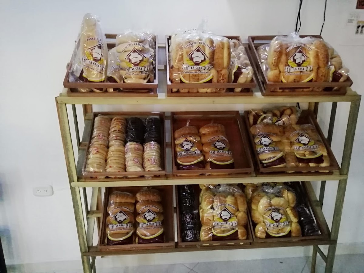Panadería y Cafetería La casa
