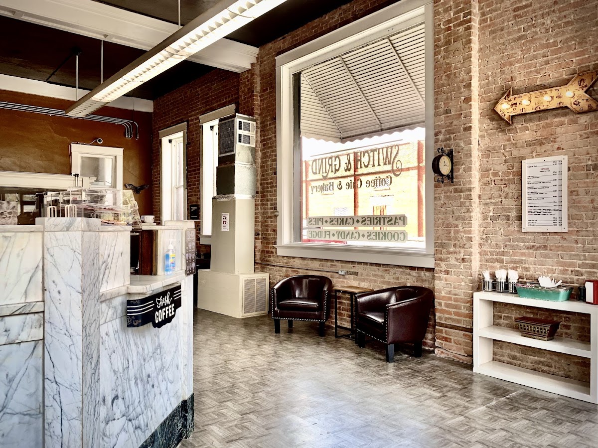 Switch & Grind Coffee Cafe - 4