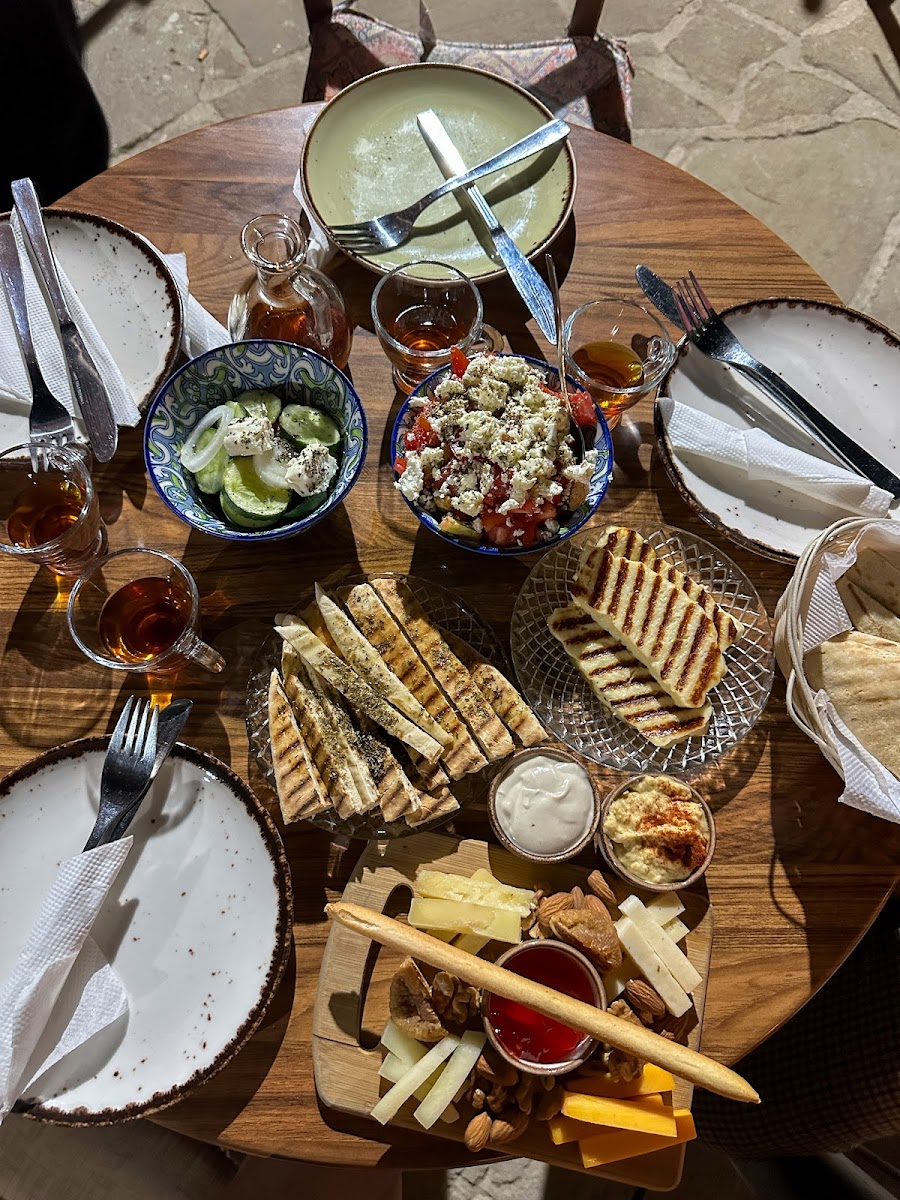 Kafeneio To Tahidromeio - 10