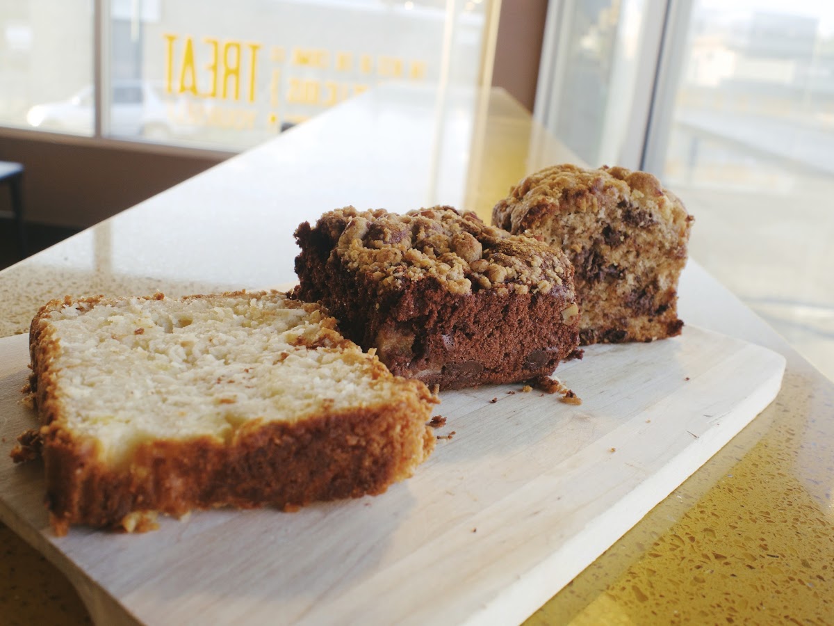 Creme de la Crumb Bakeshop & Catering - 7