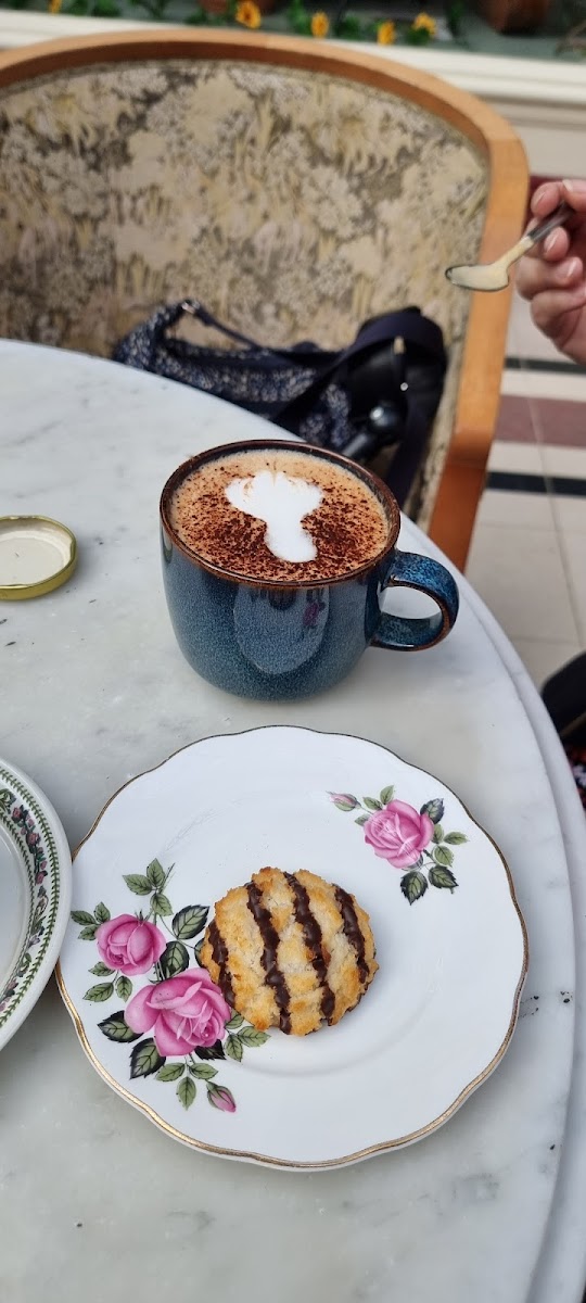 The Well Coffee Lounge - 5