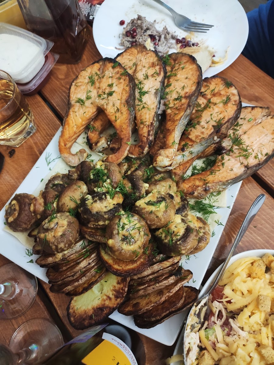 Kafe - Shashlychnaya 'Zolotoy Mangal'. - 2