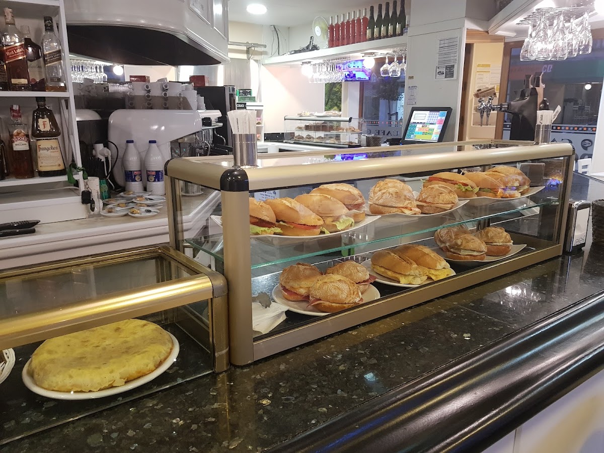 Cafe Bar Donato's - 3