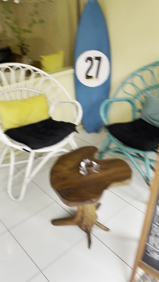 27 Surf & Cafe - 2
