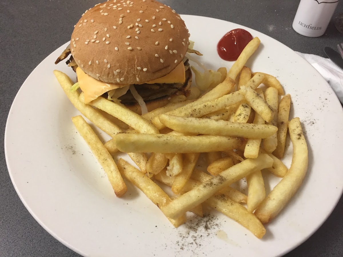 Rodi's Cafe & Sandwich Bar - 8