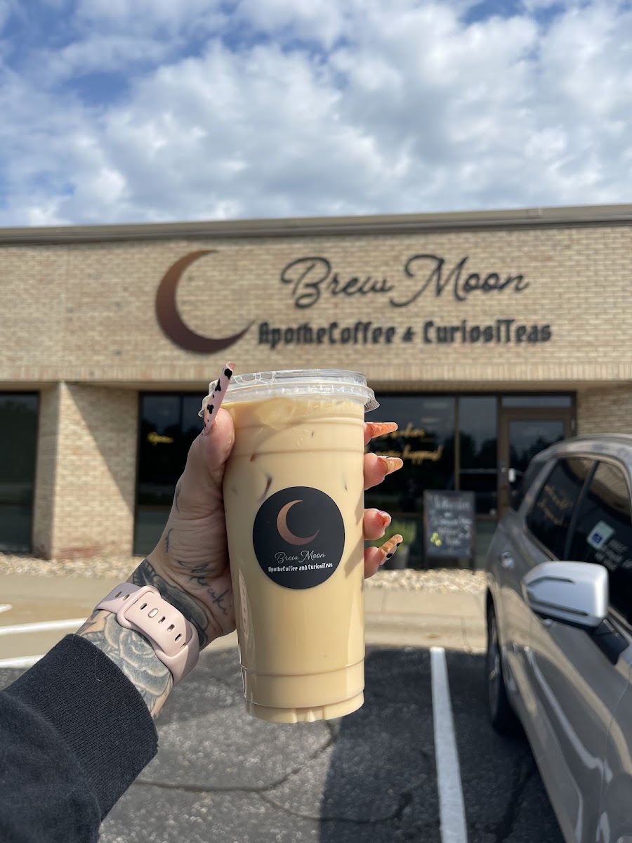 BrewMoon ApotheCoffee and CuriosiTeas - 7