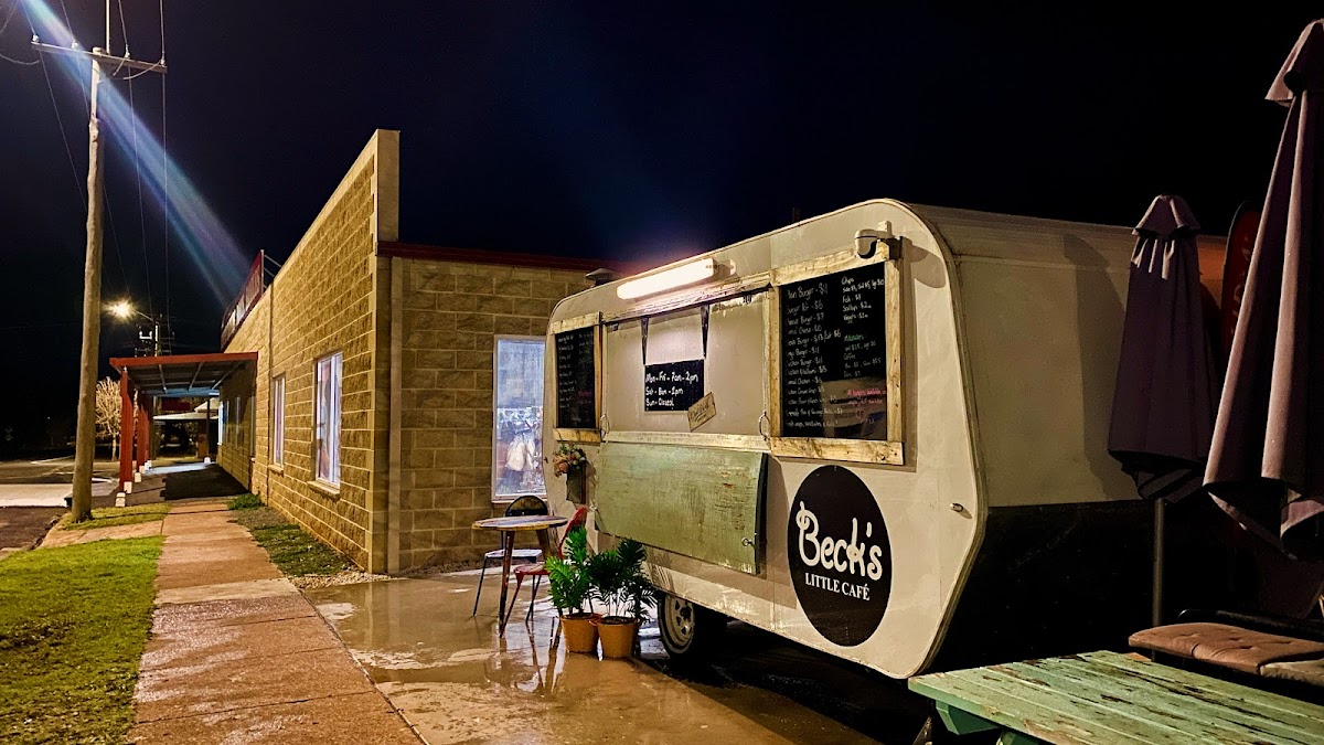 Beck’s Little Cafe - 4