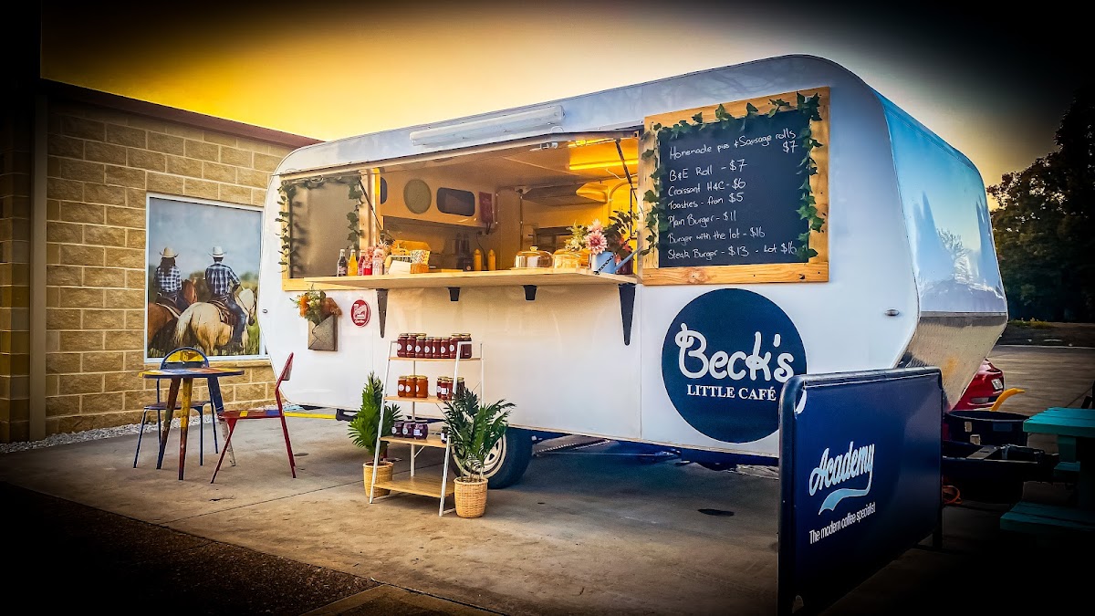 Beck’s Little Cafe - 5