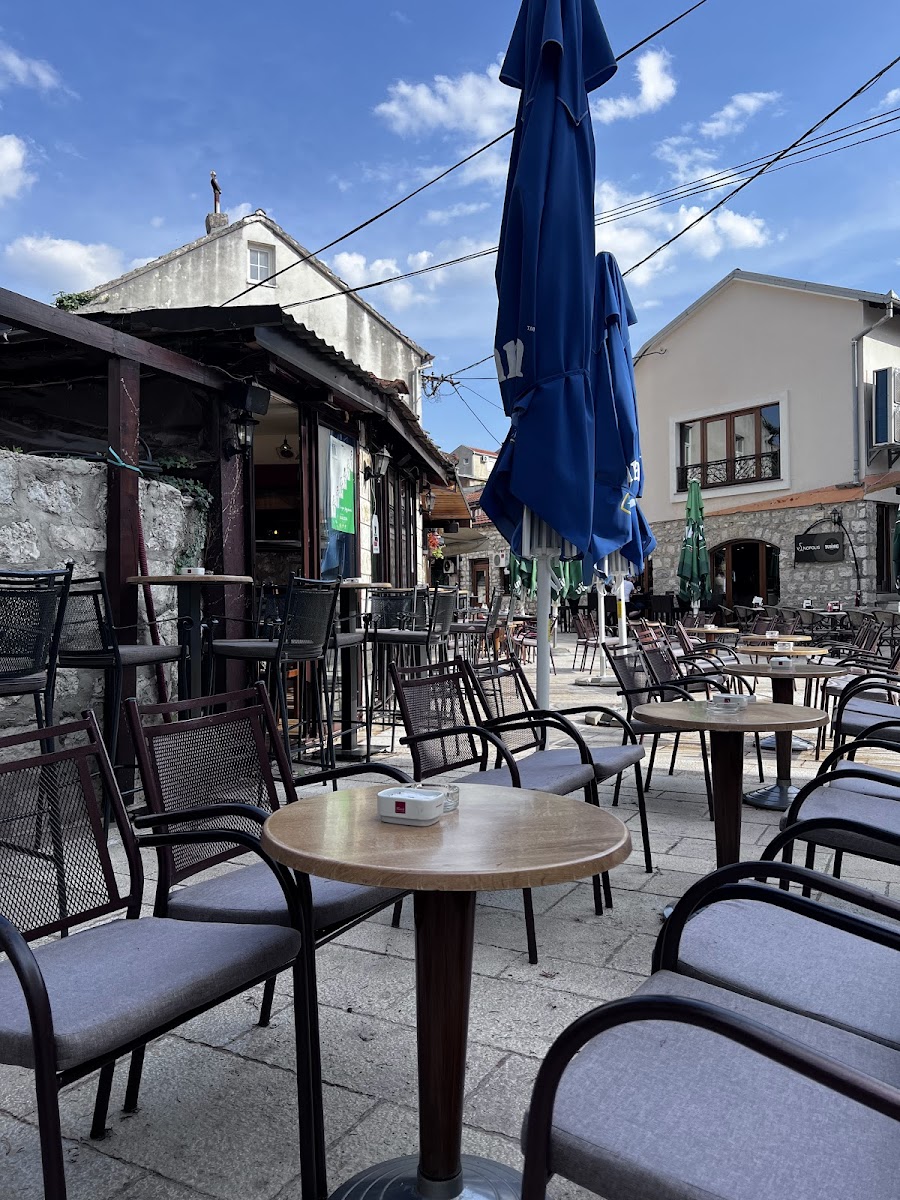 Caffe bar Čitaonica