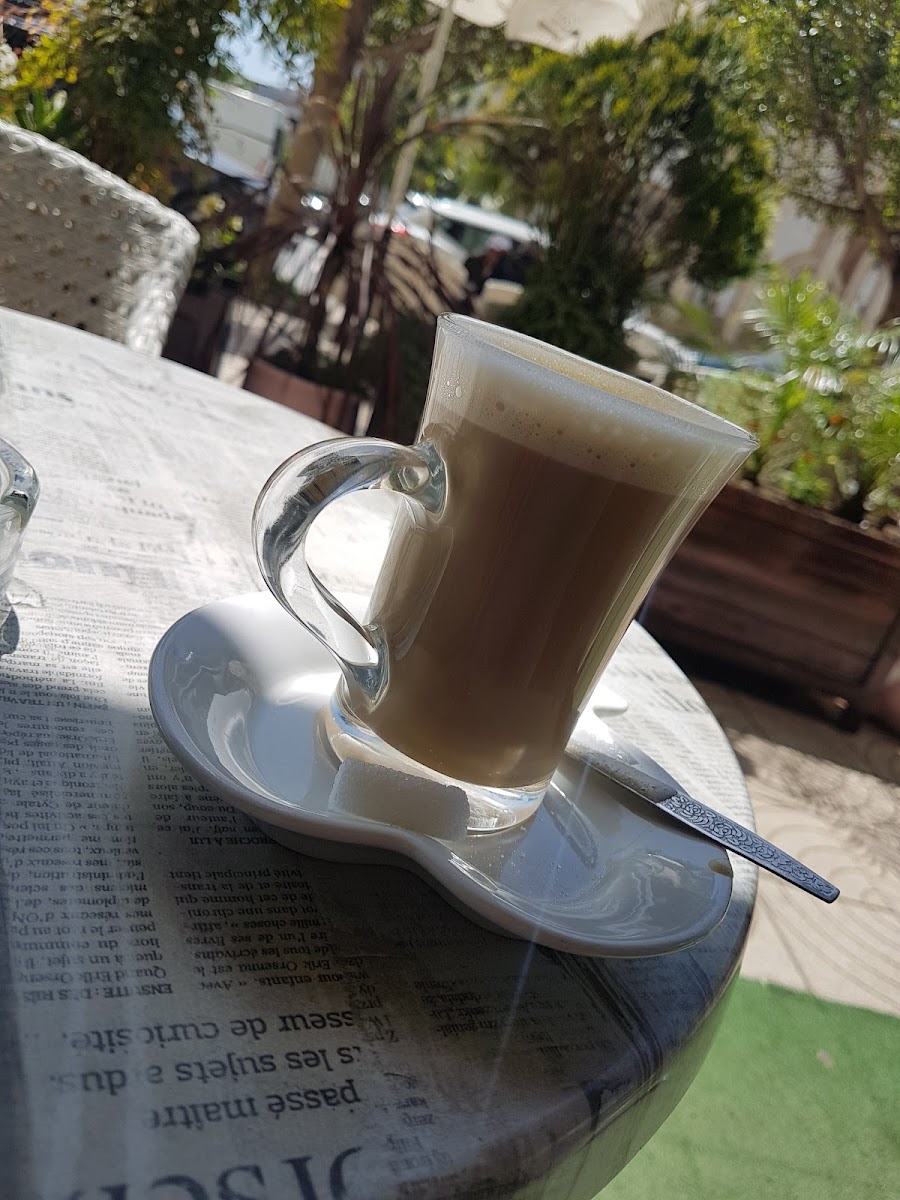 Aux Beaux Arts : Café & Restaurant - 2