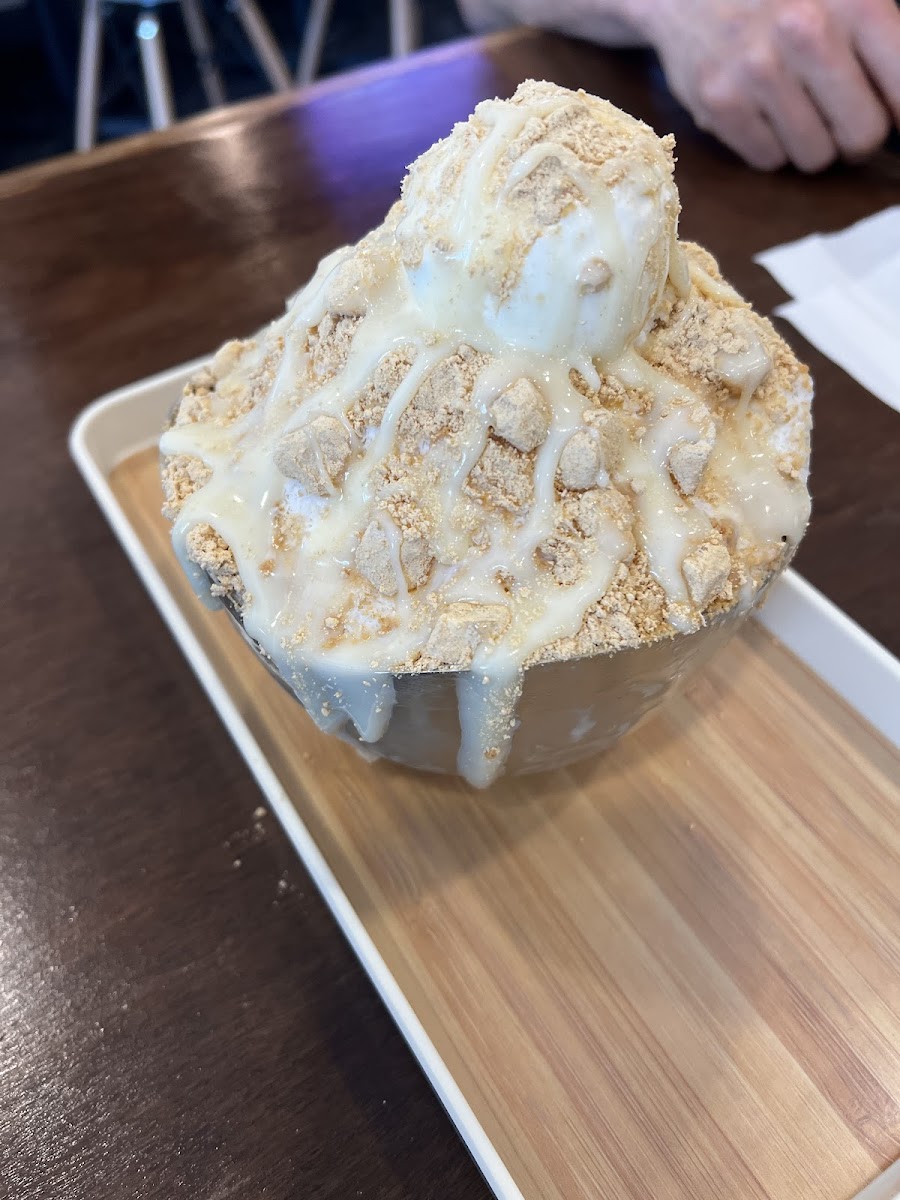 Kims Bingsu & Boba - 9