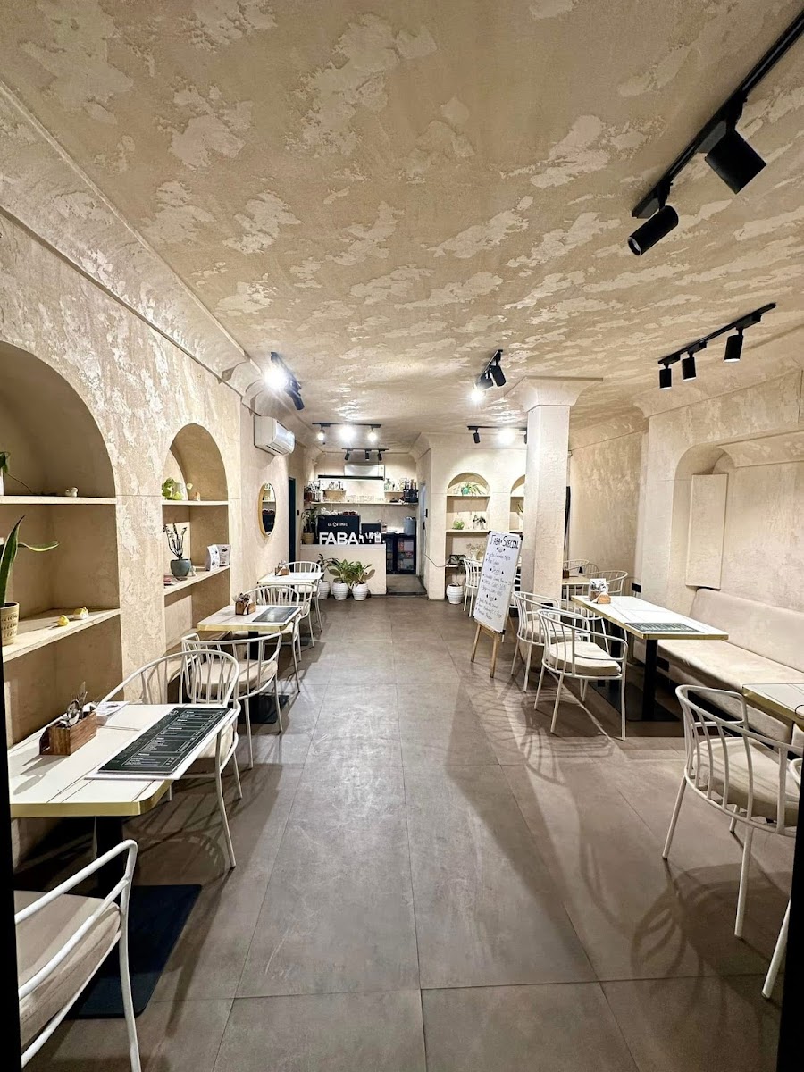 Faba Cafe & Bistro - 4