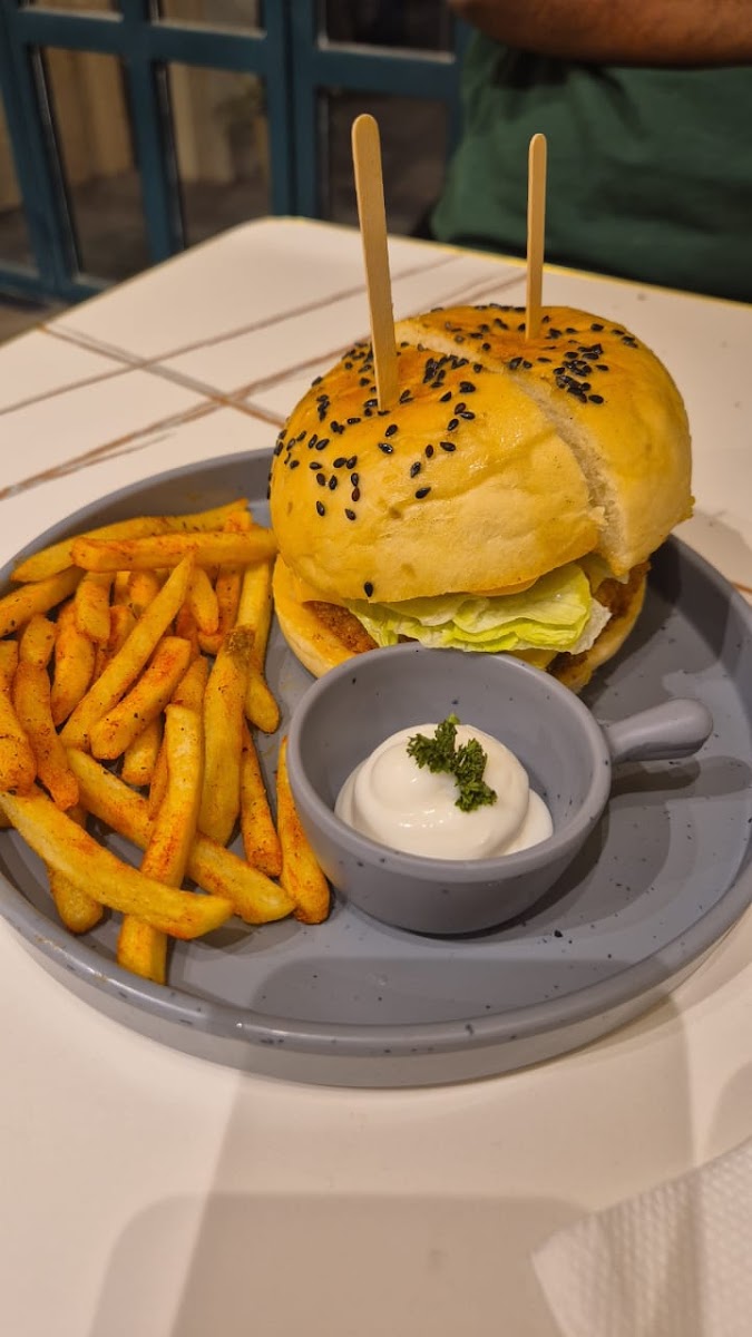 Faba Cafe & Bistro - 7