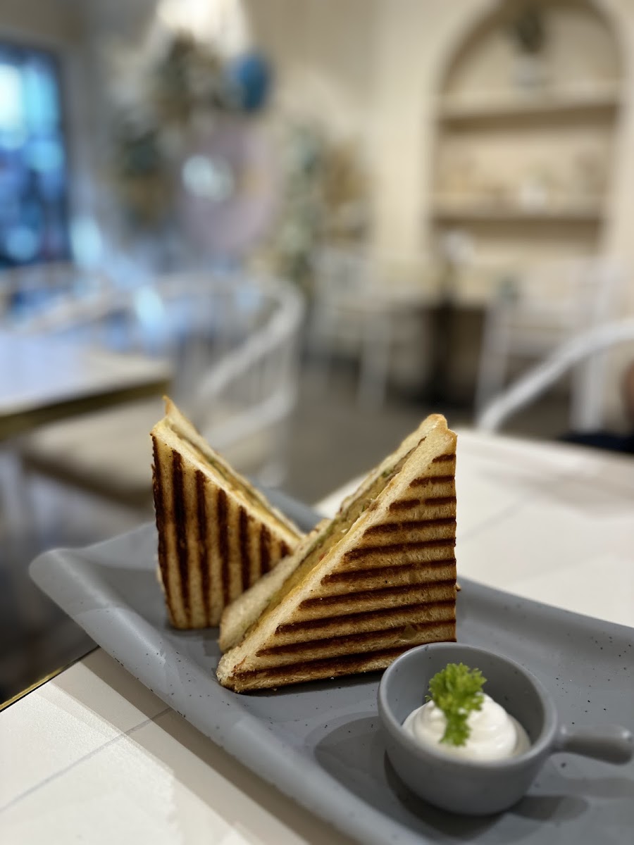 Faba Cafe & Bistro - 9