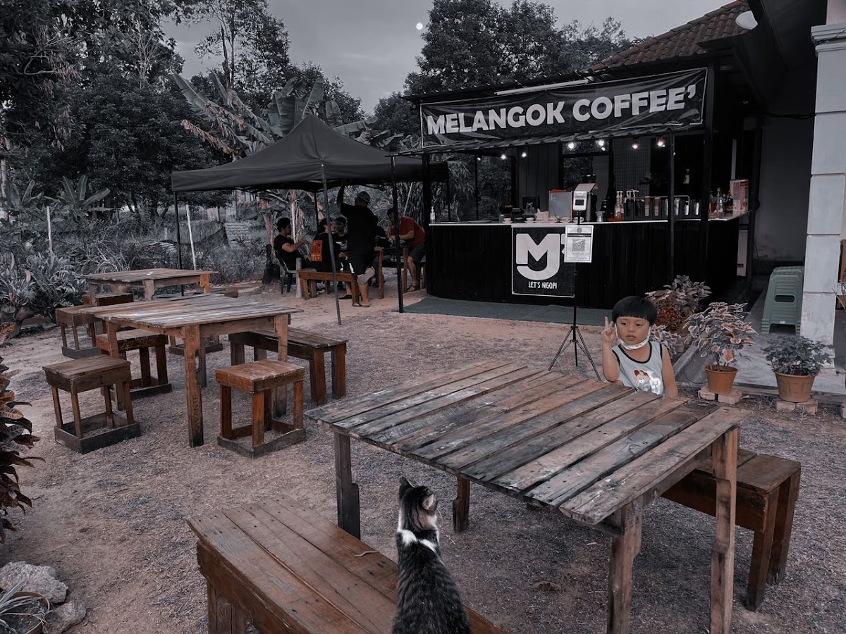 MELANGOK COFFEE