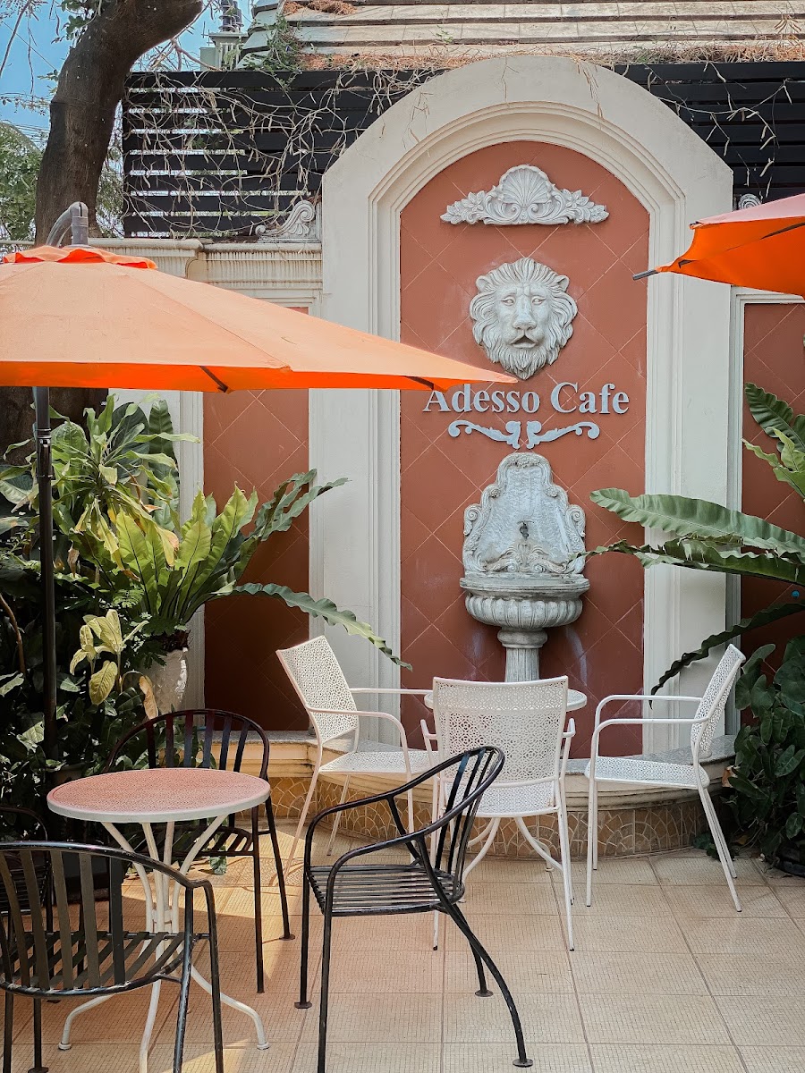 Adesso Cafe & Bakery