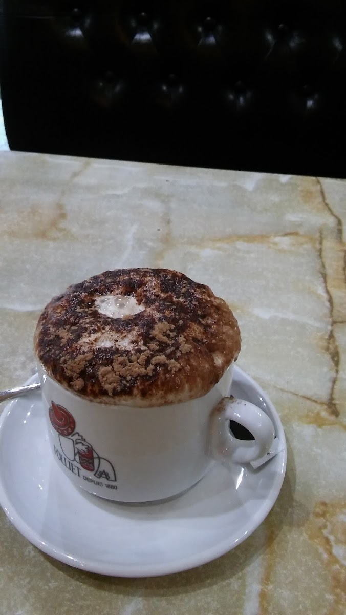 Café De La Fontaine