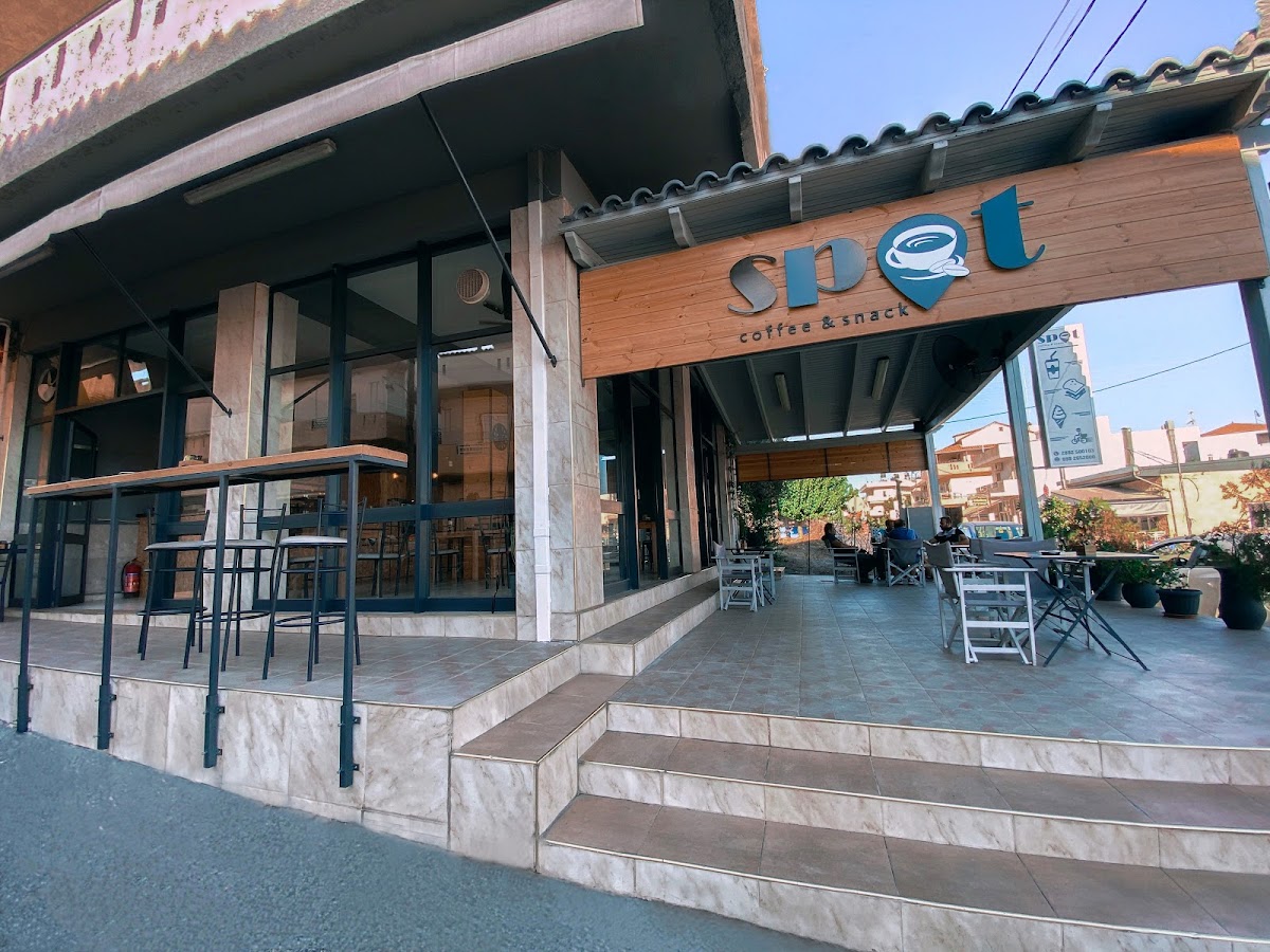 Spot coffee and snack