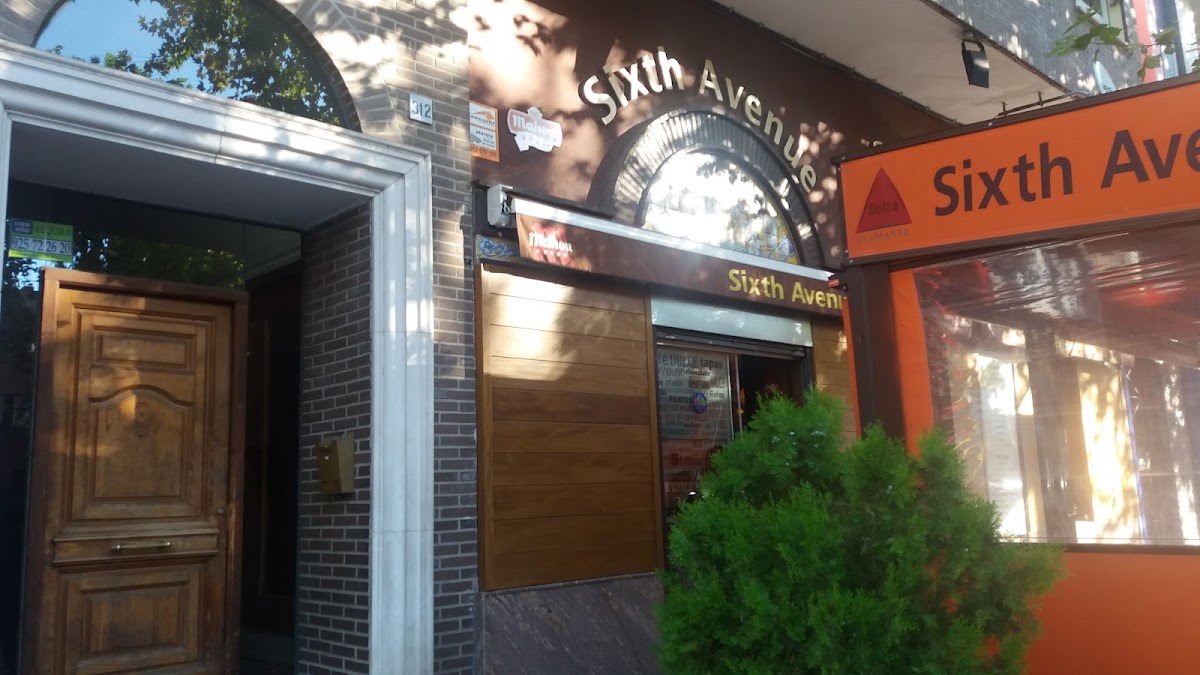 Cafetería Sixth Avenue