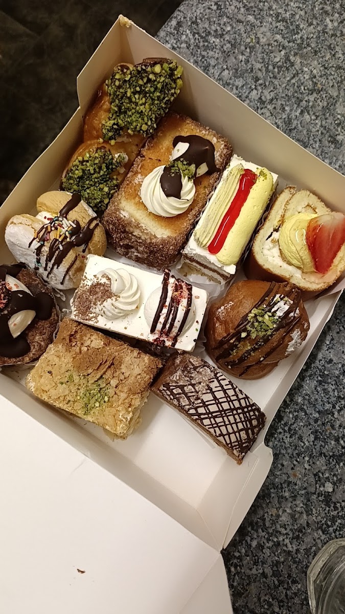 Vanilla cafe Bakery - 4