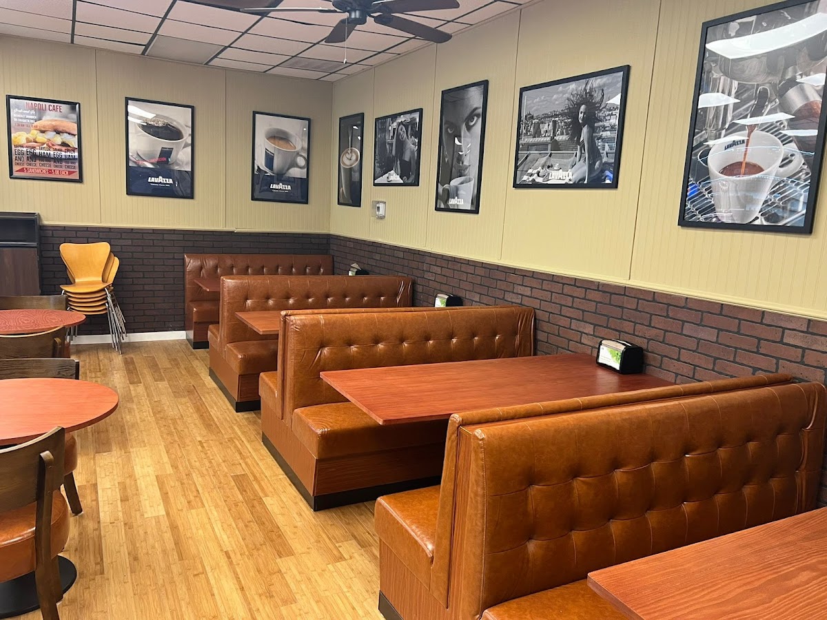 Napoli Cafe Surf City - 4