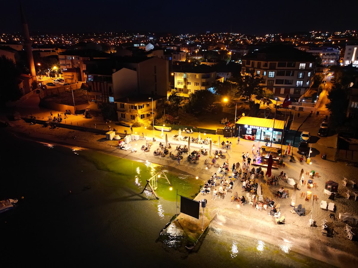 Kumburgaz beach cafe - 4