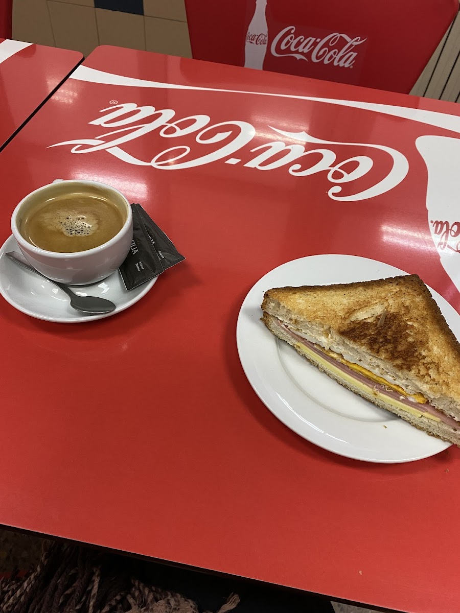 Cafetería de la Facultad de Derecho - 4