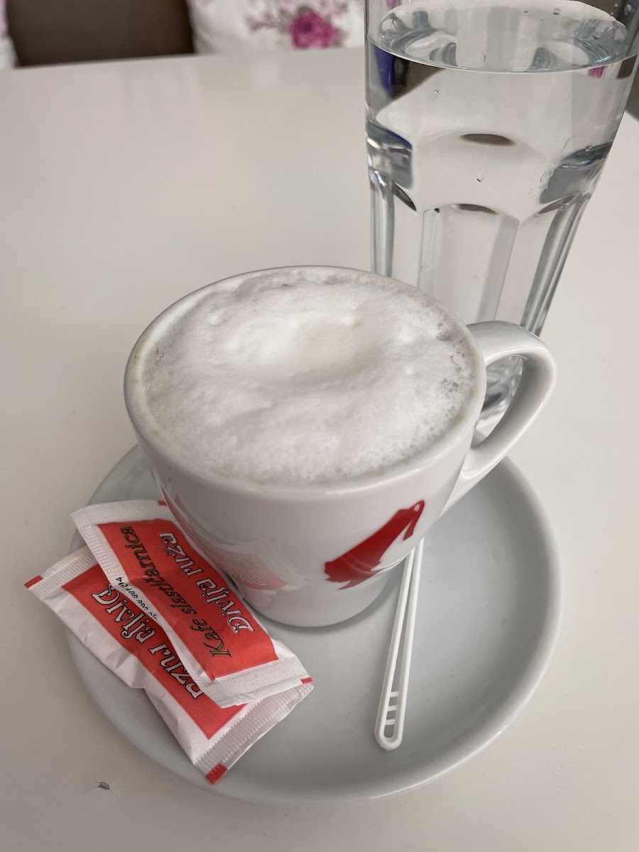 Kafe slastičarna Divlja ruža - 6