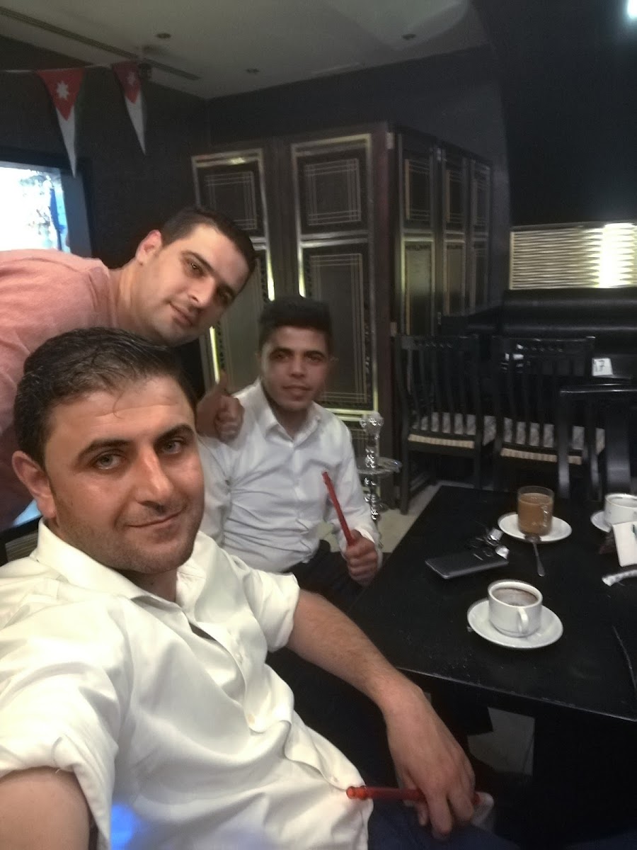 Cafe Ahoh and singer - 4