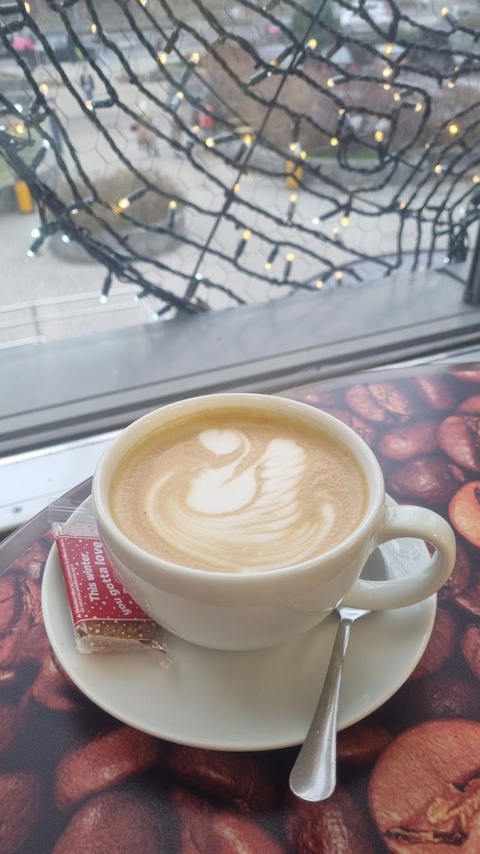 KAF.FER Roastery & Cafe - 5