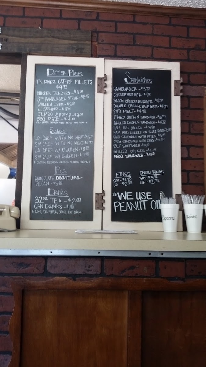 Chuckwagon Cafe - 4