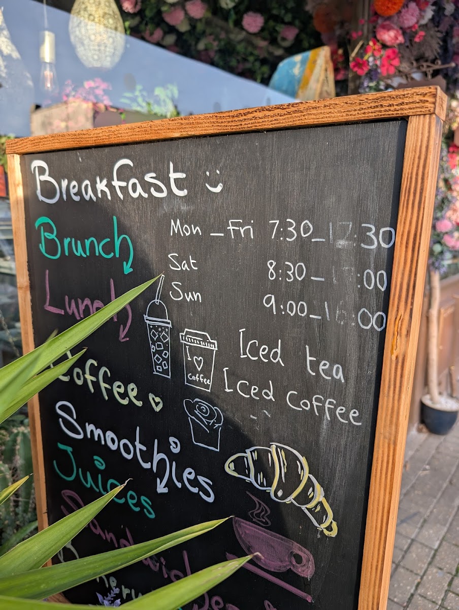 Go sip coffee shop - 1